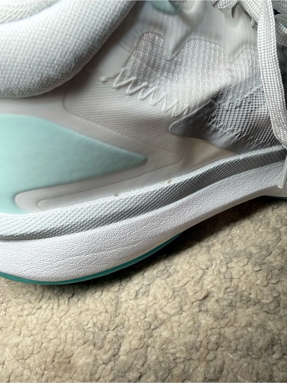 Nike Air mJordan’s Zion 1 White Dynamic Turquoise Basketball Shoes Mens size 8.5